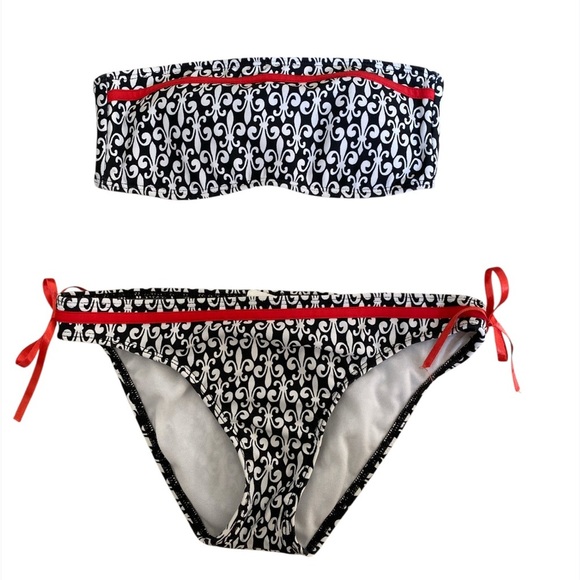 Waterfront surf Vintage y2k Black and White Patterned Bikini with Red Accents - Picture 1 of 5